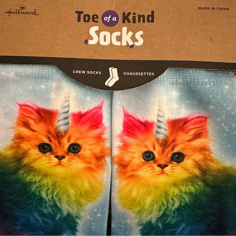 Hallmark Toe of a Kind Unicorn Cat Women Crew Socks NEW - Picture 4 of 12